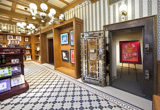 Disney Gallery at Disneyland