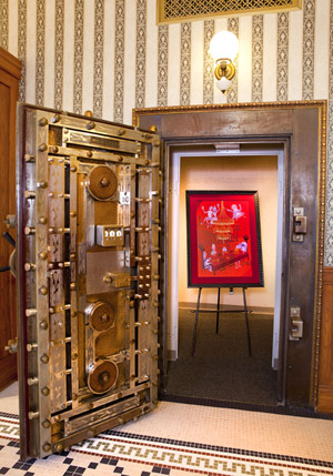 Disney Gallery at Disneyland