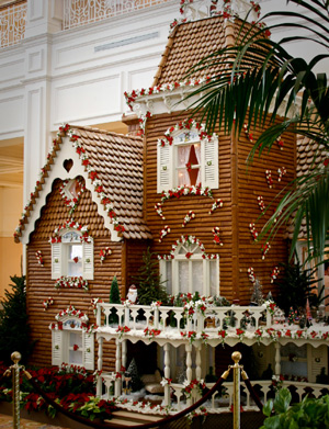 Giant Gingerbread House at Disney's Grand Floridian Giant Gingerbread House at Disney's Grand Floridian