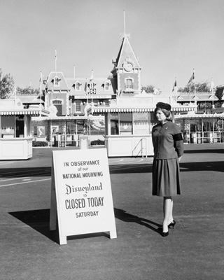 Disneyland park closes its gates in honor of President John F. Kennedy Disneyland park closes its gates in honor of President John F. Kennedy