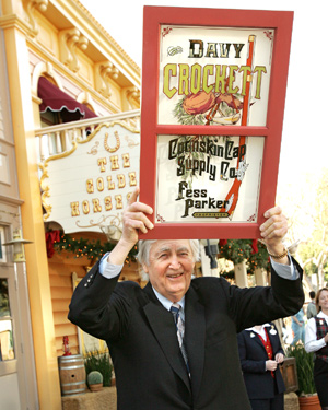Fess Parker, as Davy Crockett, receives a tribute window Fess Parker, as Davy Crockett, receives a tribute window