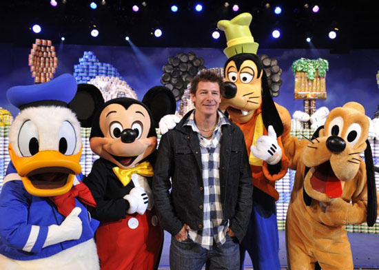 Ty Pennington, host of Extreme Makeover: Home Edition, makes surprise visit at Volunteers Celebration event Ty Pennington, host of Extreme Makeover: Home Edition, makes surprise visit at Volunteers Celebration event