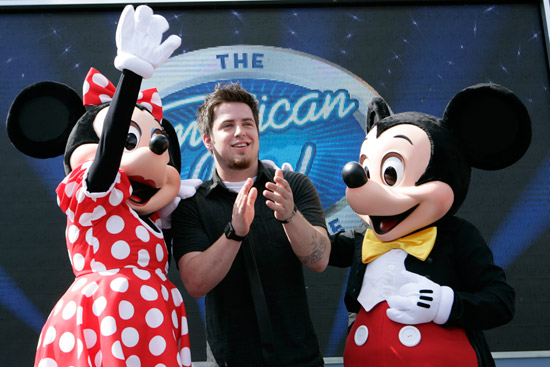 'American Idol' Champion Lee DeWyze at Disney's Hollywood Studios 'American Idol' Champion Lee DeWyze at Disney's Hollywood Studios