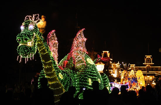 Main Street Electrical Parade: Elliot the Dragon from Pete’s Dragon