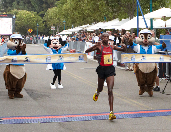 Paul Ngeny Finishes the Disneyland Half Marathon