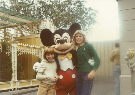 Shana and Erin Manning with Mickey Shana and Erin Manning with Mickey