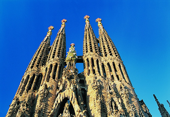 In Barcelona, guests can visit landmarks like the famous Gaudí church, Basilica de la Sagrada Família.