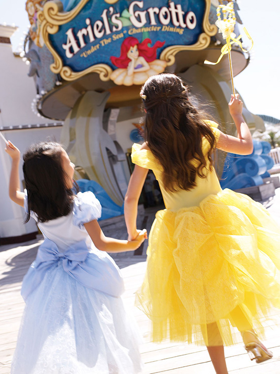 Take 5: Character Dining at Disney Parks