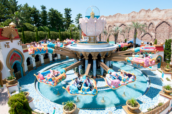 Jasmine's Flying Carpets Attraction at Tokyo DisneySea Jasmine's Flying Carpets Attraction at Tokyo DisneySea