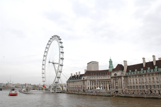 Experience the London Eye with Adventures by Disney Experience the London Eye with Adventures by Disney