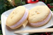 A Bounty of Holiday-Themed Sweets at Disneyland Resort