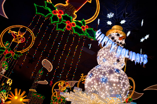 Holidays at the Disneyland Resort Begins Today!