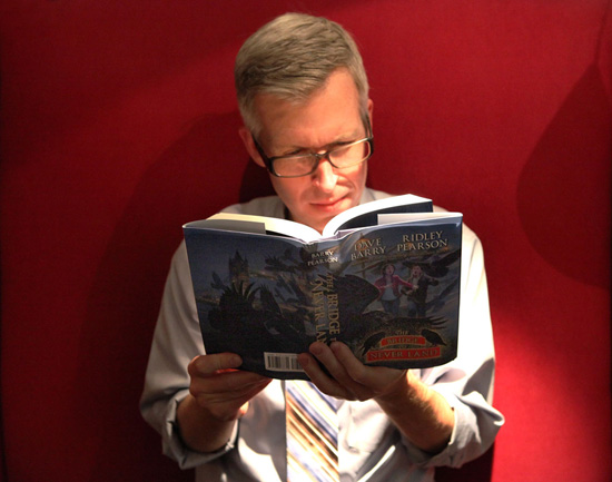 Disney Parks Blog Author Steven Miller Reads a Book from the 'Kingdom Keepers' Series