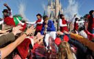 Justin Bieber Performs a Medley of Songs from his New Holiday Album