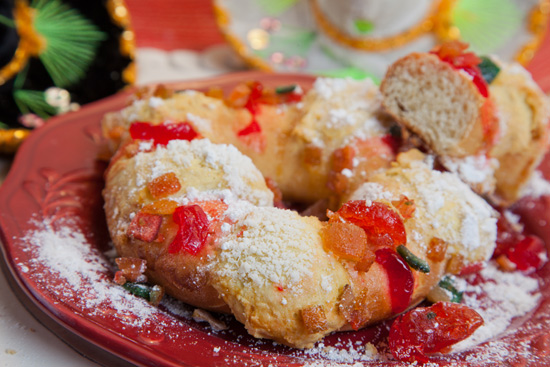 Celebrate Three Kings Day at Disneyland Park with Rosca de Reyes Celebrate Three Kings Day at Disneyland Park with Rosca de Reyes