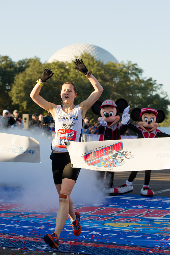 Brazil’s Costa Establishes New Streak at Dramatic Walt Disney World Marathon 