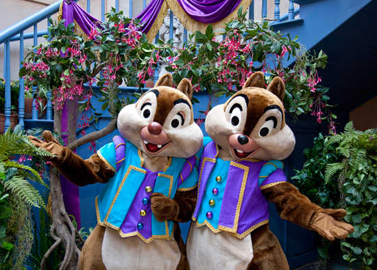 Chip ‘n’ Dale Celebrate the New Orleans Bayou Bash at Disneyland Park Chip ‘n’ Dale Celebrate the New Orleans Bayou Bash at Disneyland Park