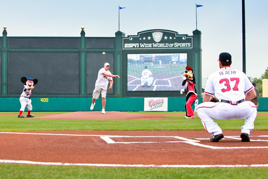 Chicago Bears Linebacker Brian Urlacher Throws First Pitch at the Walt Disney World Resort