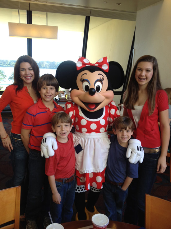 Walt Disney World Moms Panelist Jodie Hilson with her Family and Minnie Mouse at the Walt Disney World Resort Walt Disney World Moms Panelist Jodie Hilson with her Family and Minnie Mouse at the Walt Disney World Resort