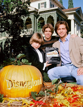 Jason Lawrence and his Brothers, Matt and Andy, Recreate a Publicity Photo from 1995 Jason Lawrence and his Brothers, Matt and Andy, Recreate a Publicity Photo from 1995