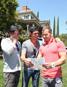 Jason Lawrence and his Brothers, Matt and Andy, Recreate a Publicity Photo from 1995 Jason Lawrence and his Brothers, Matt and Andy, Recreate a Publicity Photo from 1995