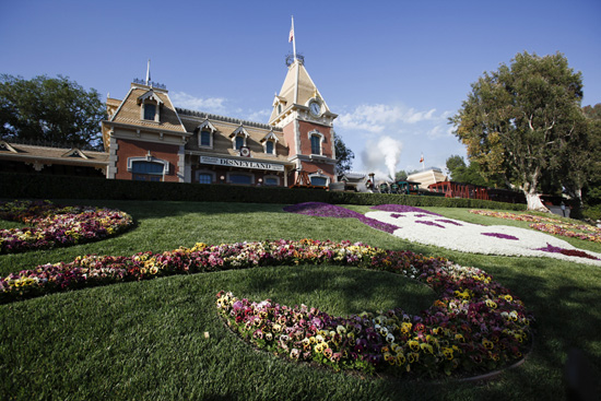 Disneyland Resort Guests Can Now Purchase Park Tickets Through Their Smart Phones “Disneyland