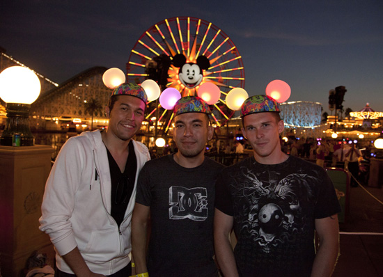 Disney Parks Blog Readers at the ‘Glow With the Show’ Meet-Up at Disney California Adventure Park Disney Parks Blog Readers at the ‘Glow With the Show’ Meet-Up at Disney California Adventure Park