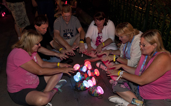 Disney Parks Blog Readers at the ‘Glow With the Show’ Meet-Up at Disney California Adventure Park Disney Parks Blog Readers at the ‘Glow With the Show’ Meet-Up at Disney California Adventure Park