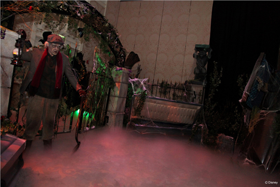 A Disney Signature Dream Halloween Offering That’s ‘To Die For’