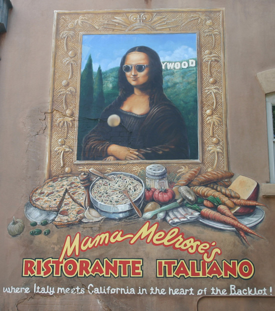 Do You Remember What the Button on Mona Lisa's Shirt at Mama Melrose’s Ristorante Italiano Says?