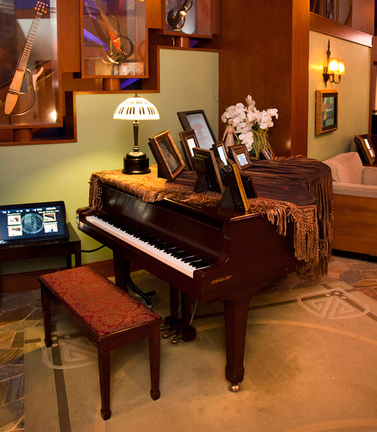 Yamaha’s Disklavier Piano at Innoventions Yamaha’s Disklavier Piano at Innoventions