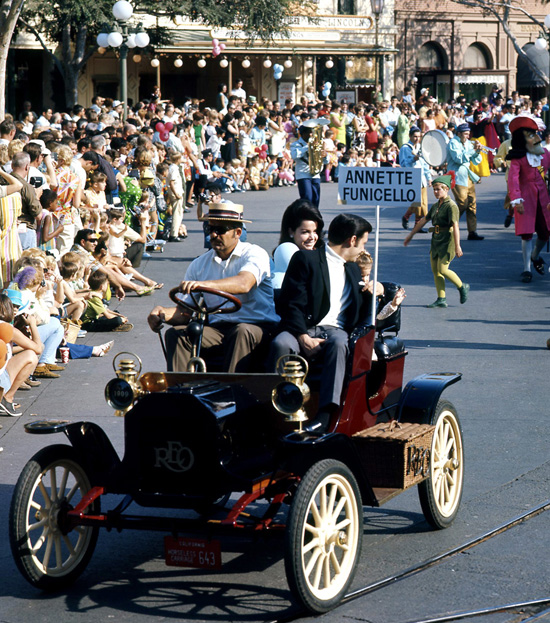 Annette Funicello with her Family Annette Funicello with her Family at Disneyland Park