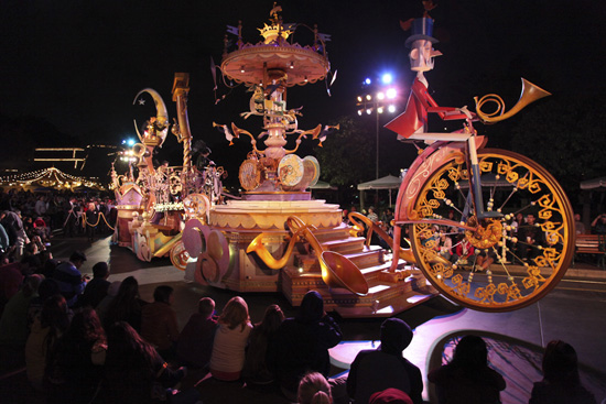 The Mary Poppins Float Rolls Down Main Street, U.S.A., in a Special Nighttime Run of Mickey’s Soundsational Parade at Disneyland Park The Mary Poppins Float Rolls Down Main Street, U.S.A., in a Special Nighttime Run of Mickey’s Soundsational Parade at Disneyland Park