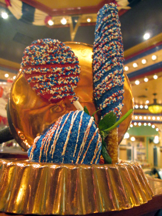 Fourth of July-Inspired Treats at the Disneyland Resort Fourth of July-Inspired Treats at the Disneyland Resort