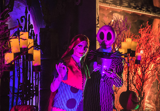 Disney Parks Blog Readers Board the Halloween Time Express Meet-Up at Disneyland Park