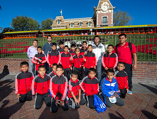 Triquis Kids Basketball Team Visits Disneyland Park Triquis Kids Basketball Team Visits Disneyland Park