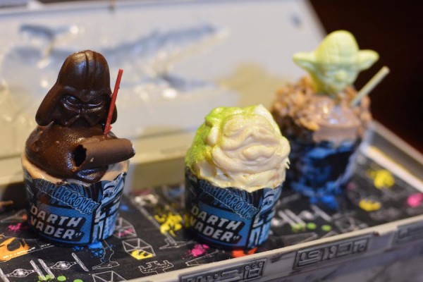 Trio of Star Wars Mini Cupcakes from the Rebel Hangar: A Star Wars Lounge Experience at Disney’s Hollywood Studios