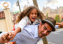 Enter to win a Disney Parks vacation for 6 from LATINA