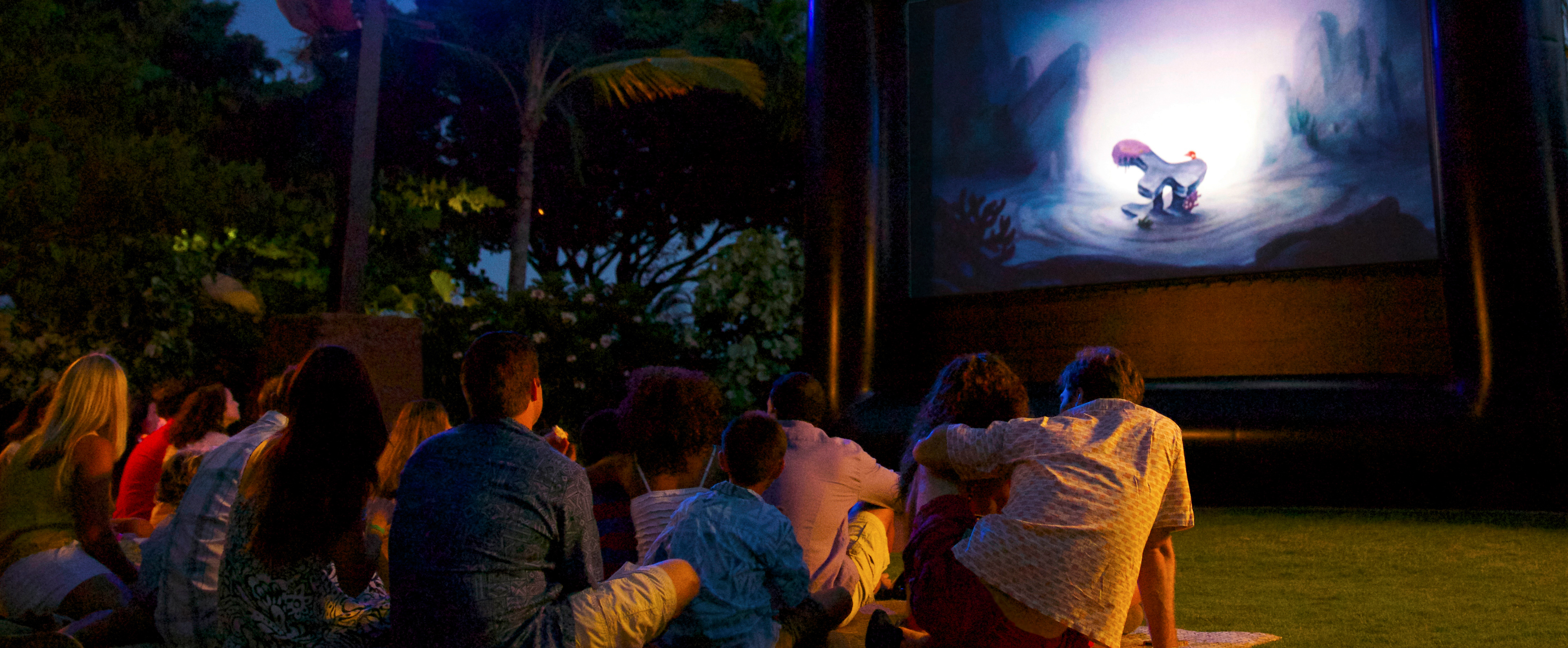 aulani-ohana-movie-nights-detail-watching-movie-hero.jpg